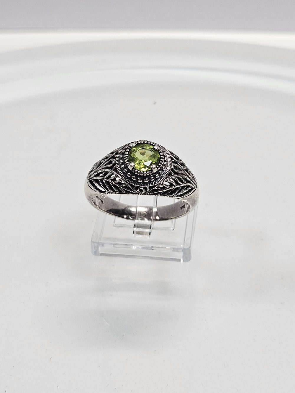 925 Sterling Silver Vintage Real Peridot Filigree Oxidized Ring Size 10